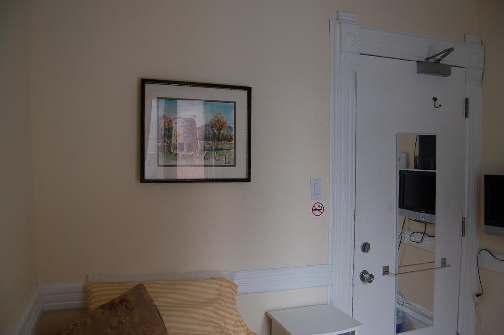 Le Chasseur Bed & Breakfast Montréal Eksteriør bilde